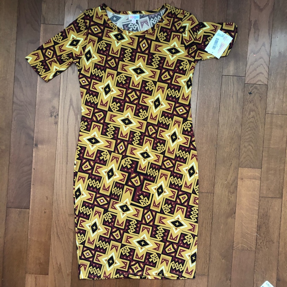 LuLaRoe Dress  Size Small NWT